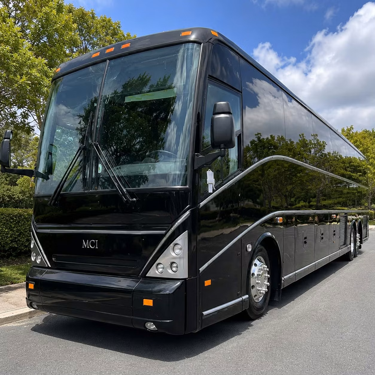 choosing the right bus size for your vacaville concert group